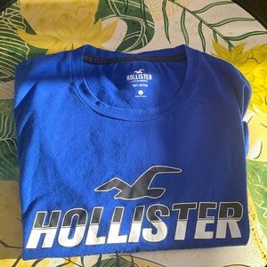 Hollister tee